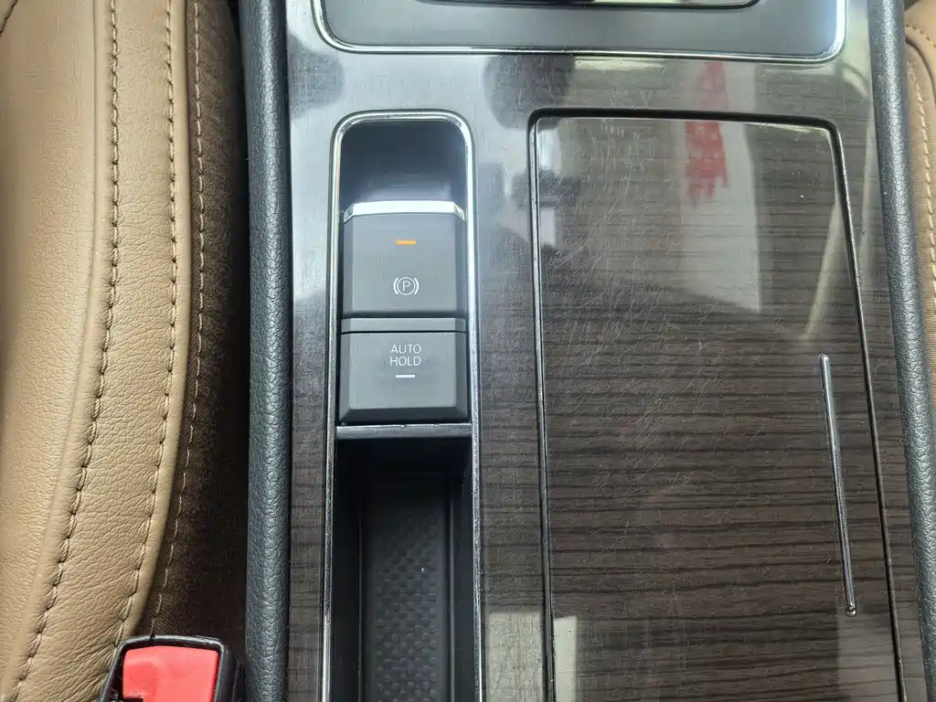 Volkswagen Passat 2015 — фото 19