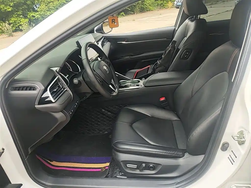 Toyota Camry 2023 — фото 15