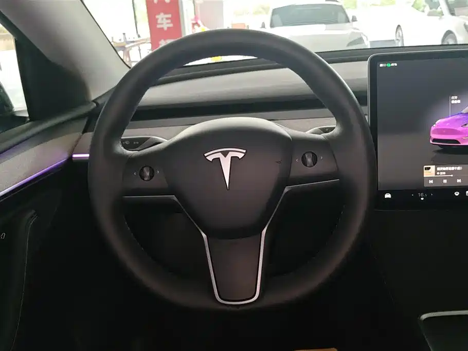 Tesla Model Y 2023 — фото 15