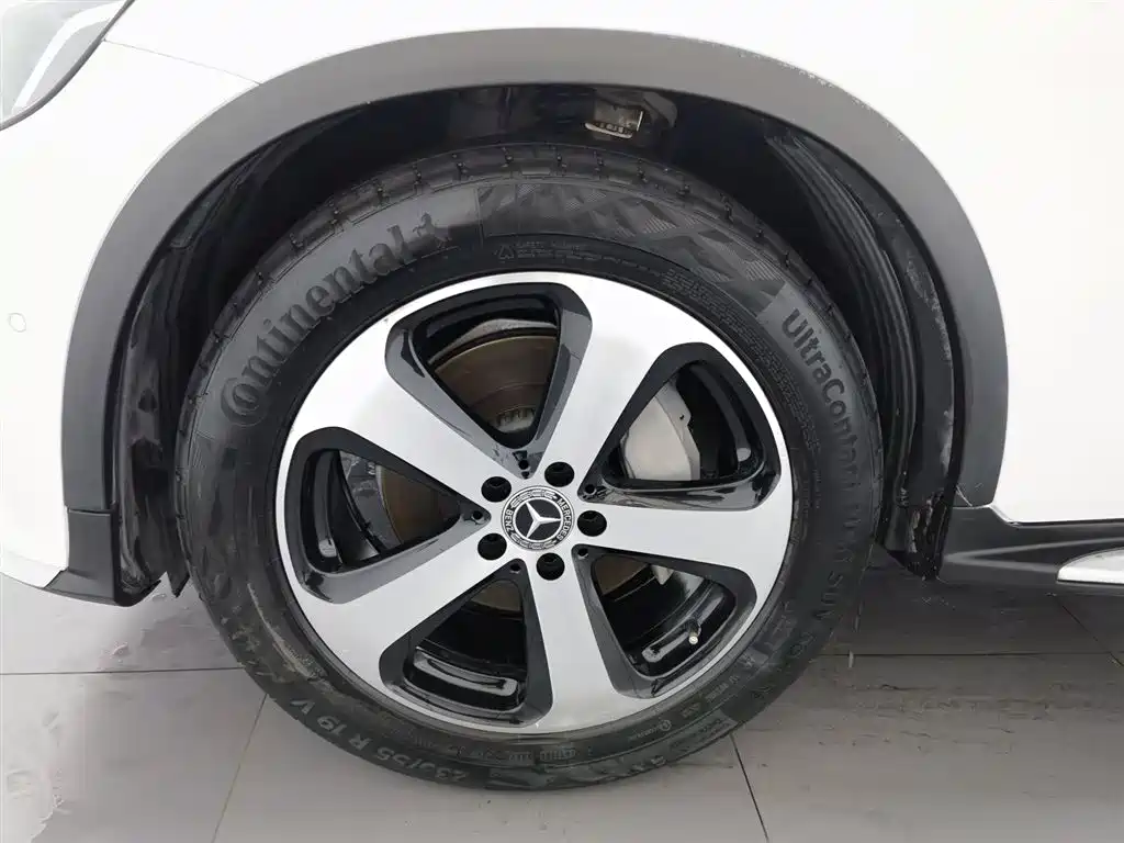 Mercedes-Benz GLC 2018 — фото 17