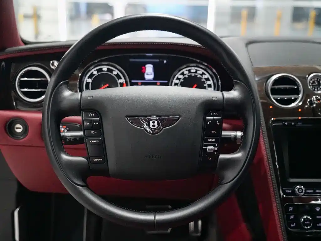 Bentley Flying Spur 2014 — фото 10