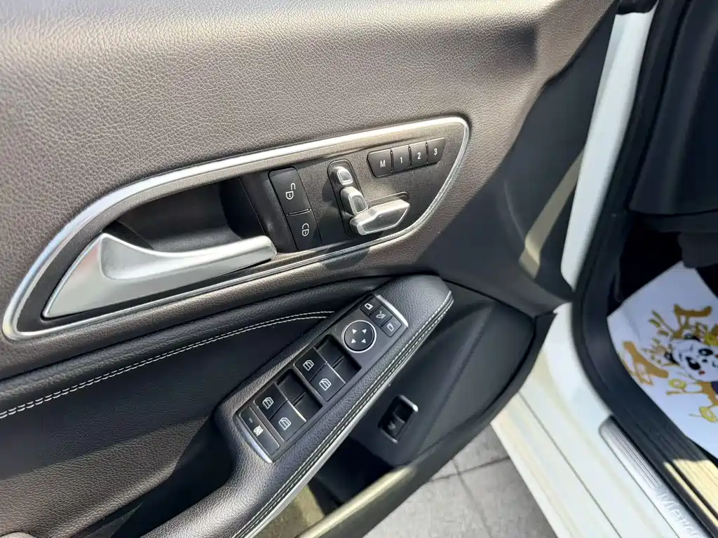 Mercedes-Benz CLA 2017 — фото 16