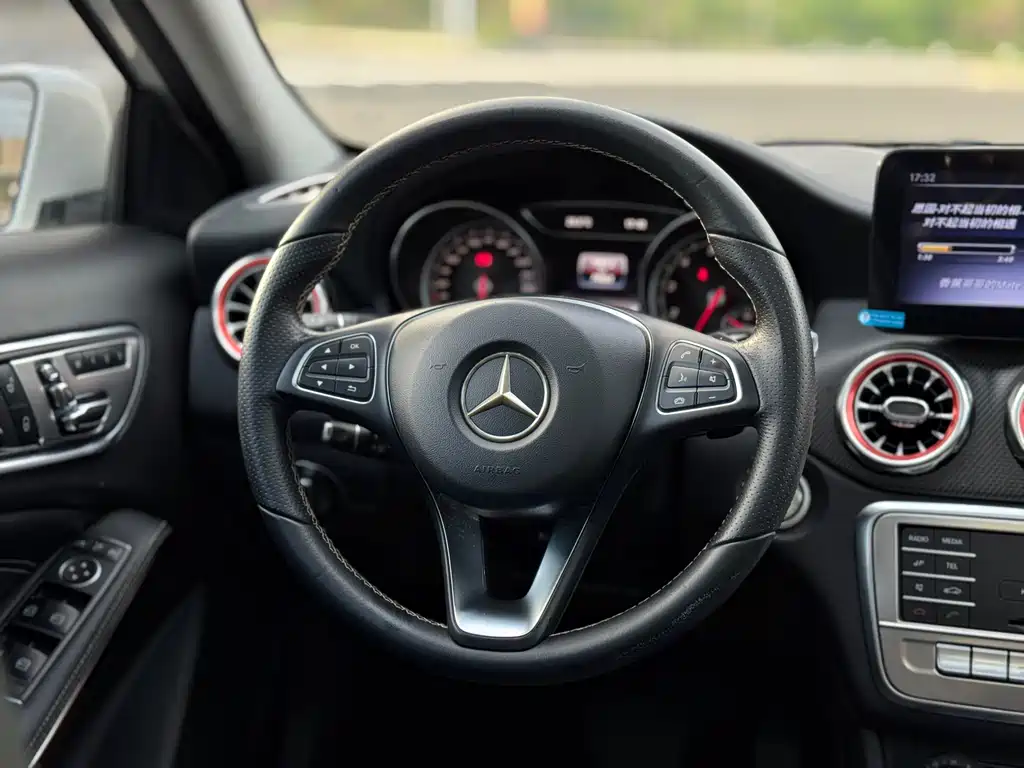 Mercedes-Benz GLA 2018 — фото 8
