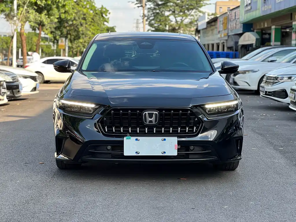 Honda Inspire 2025 — фото 2