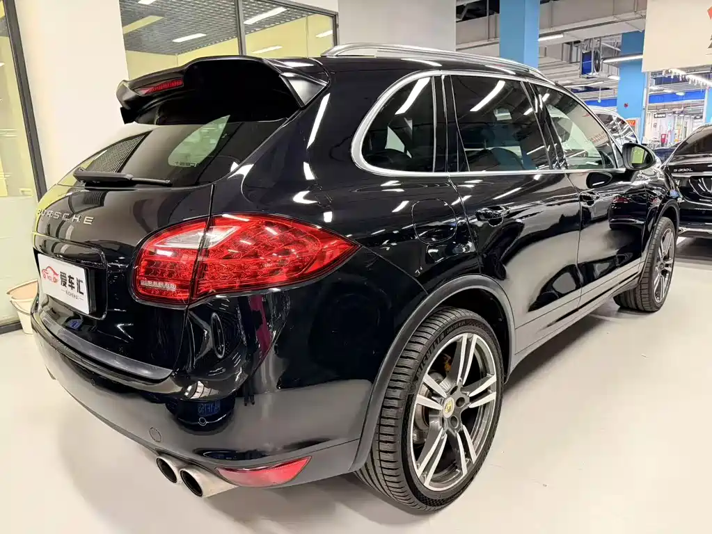 Porsche Cayenne 2014 — фото 17