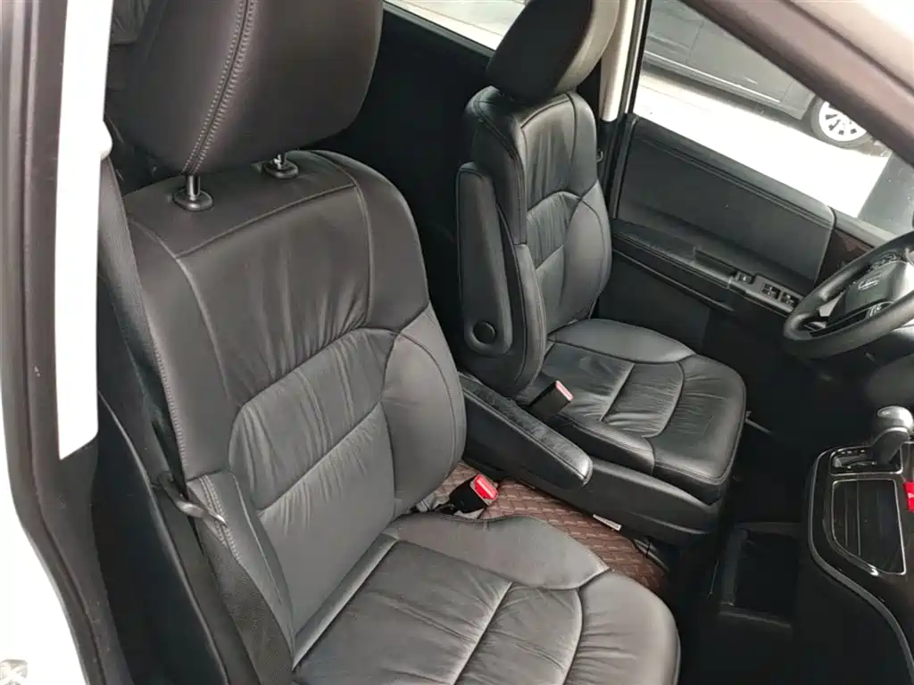 Honda Odyssey 2018 — фото 24