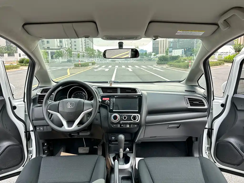 Honda Fit 2015 — фото 9
