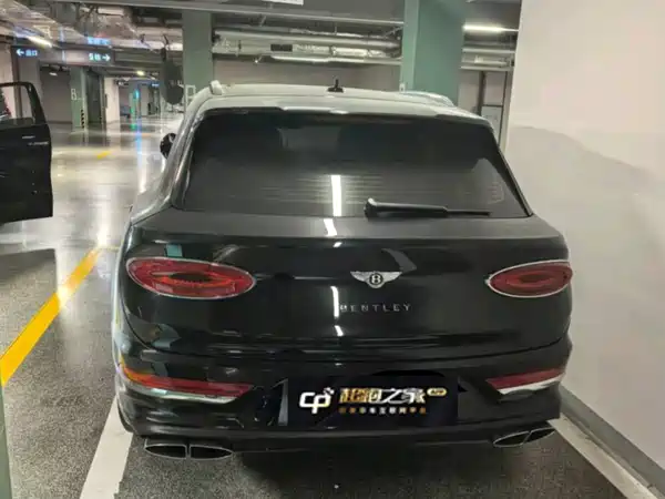 Bentley Bentayga 2024