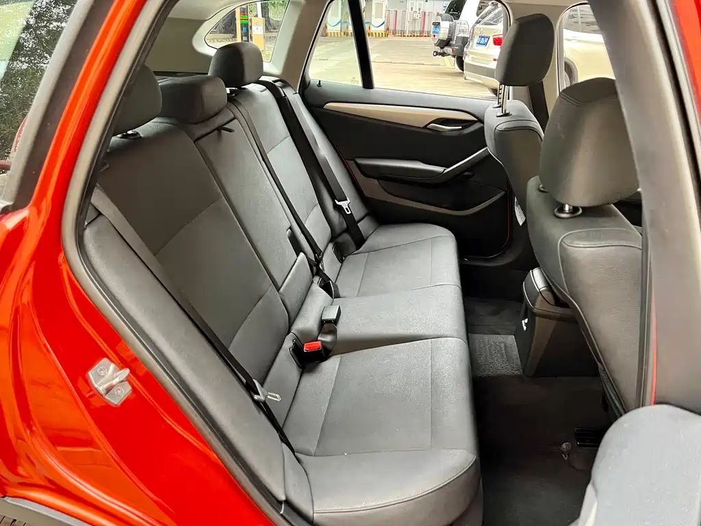 BMW X1 2013 — фото 10
