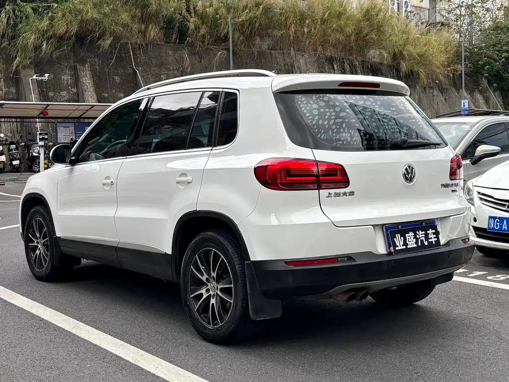 Volkswagen Tiguan 2013 — фото 4