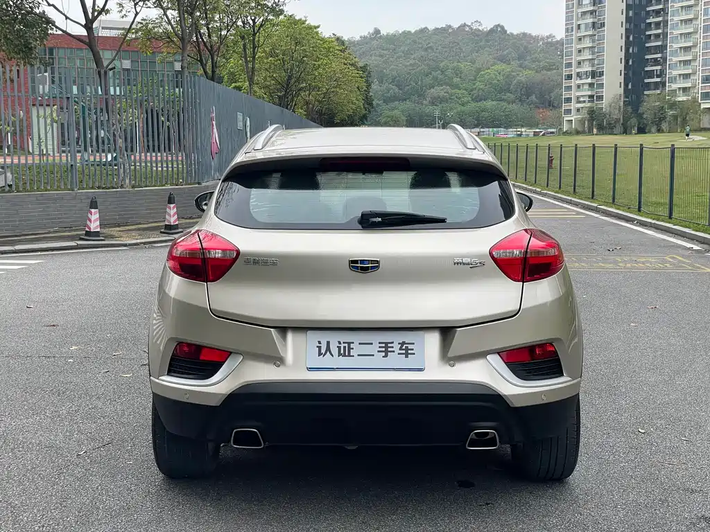 Geely Emgrand GS 2018 — фото 20