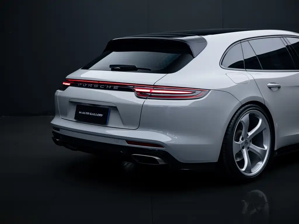Porsche Panamera 2019 — фото 30