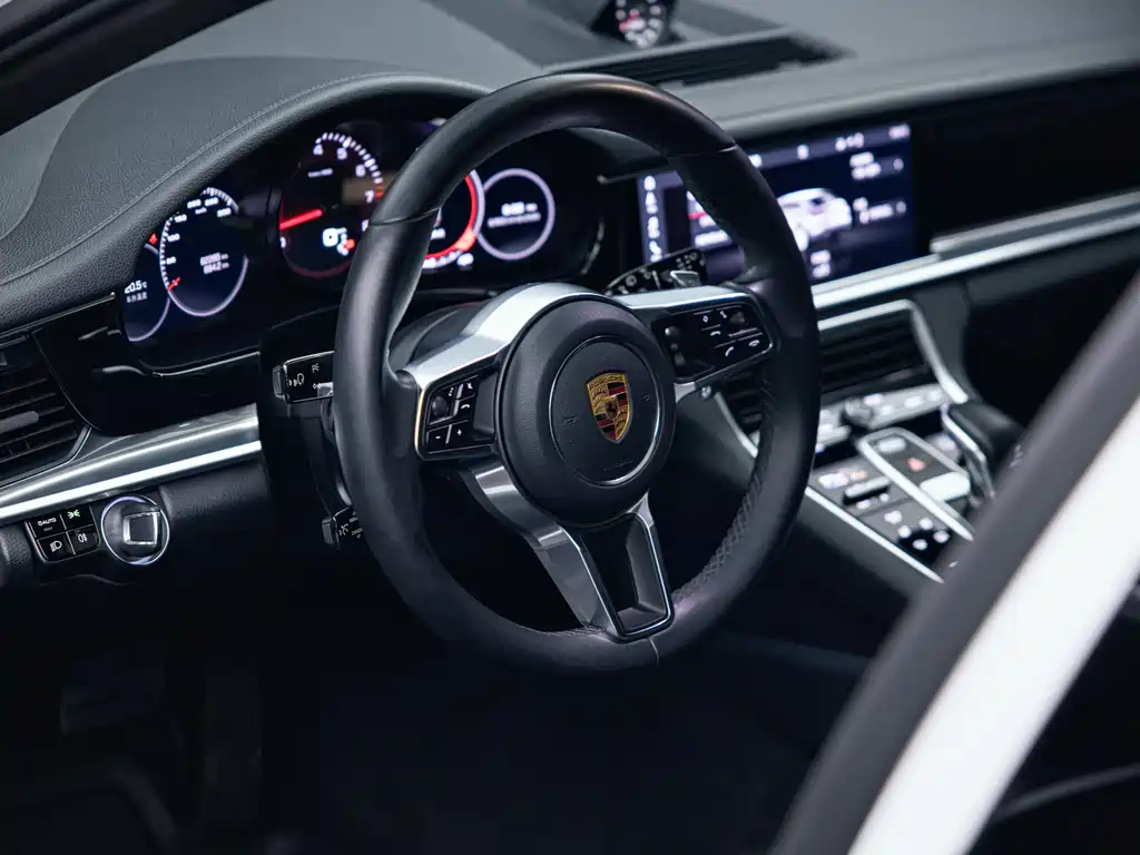 Porsche Panamera 2019 — фото 10