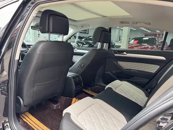 Volkswagen Magotan 2024