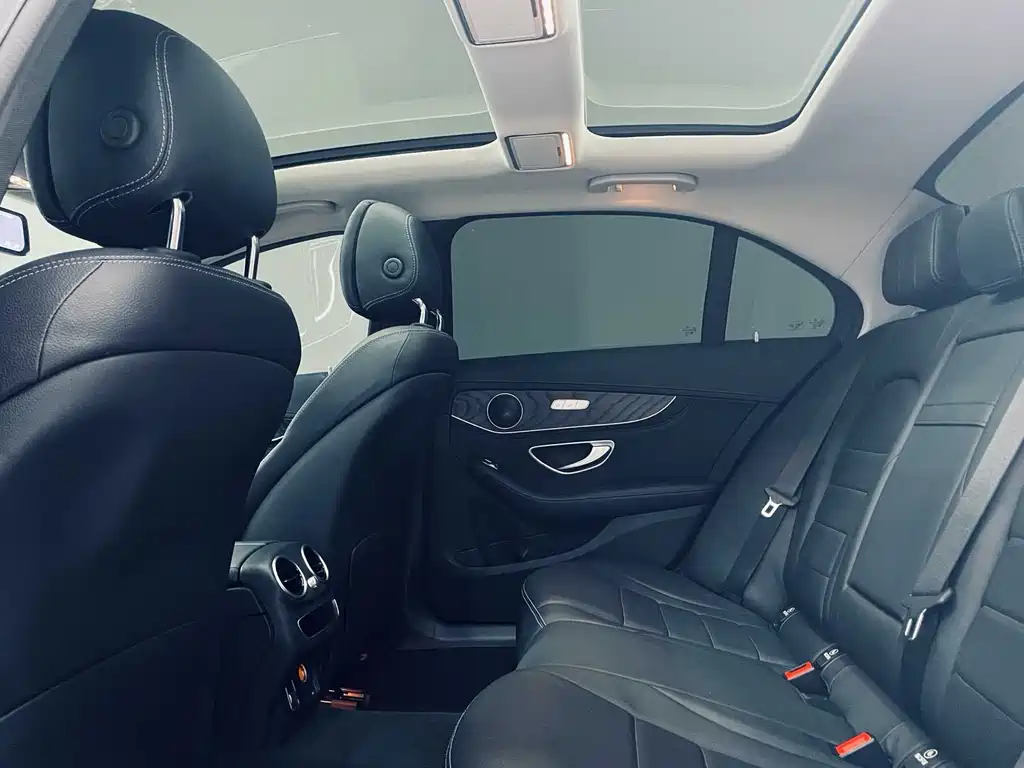 Mercedes-Benz C-Class 2019 — фото 10