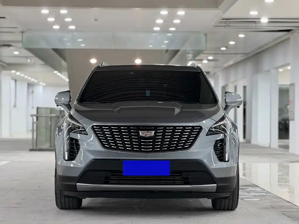 Cadillac XT4 2023 — фото 2