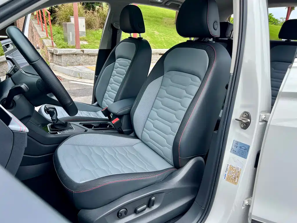 Volkswagen Tiguan X 2022 — фото 15