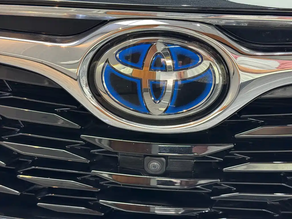 Toyota Highlander 2022 — фото 14