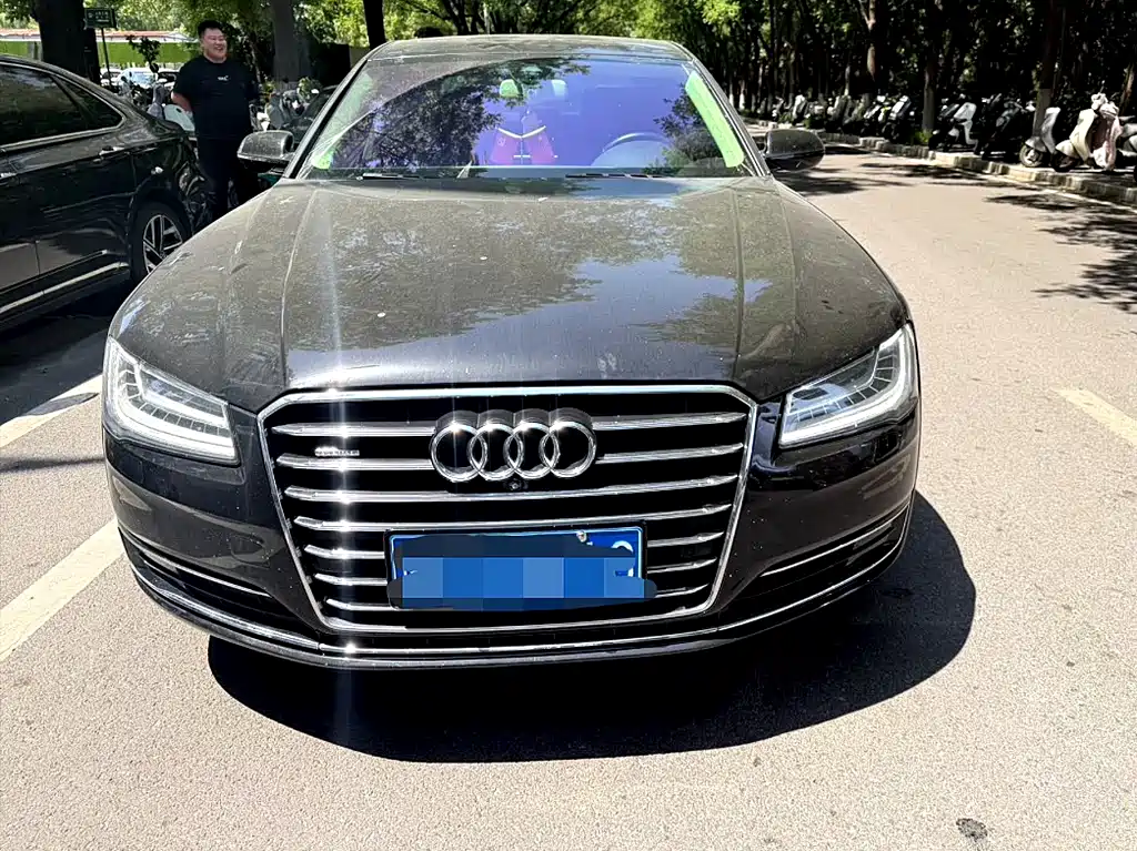 Audi A8 2017 — фото 2