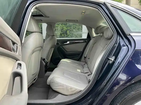 Audi A4L 2010