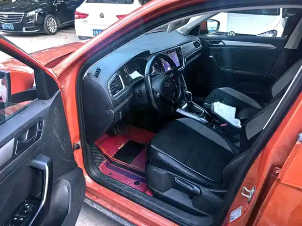 Volkswagen T-Roc 2019