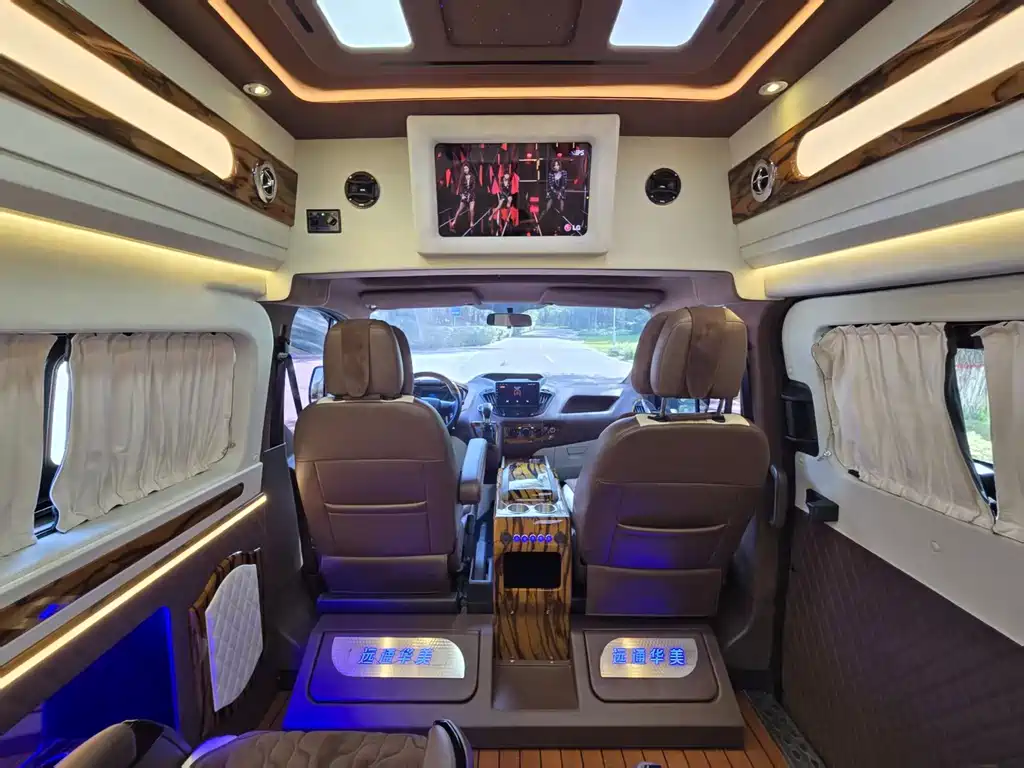 Ford Transit 2022 — фото 15