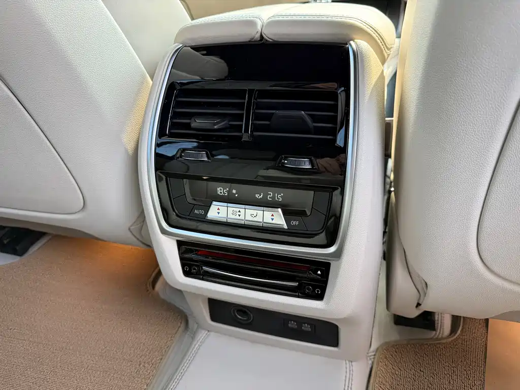 BMW X7 2019 — фото 17