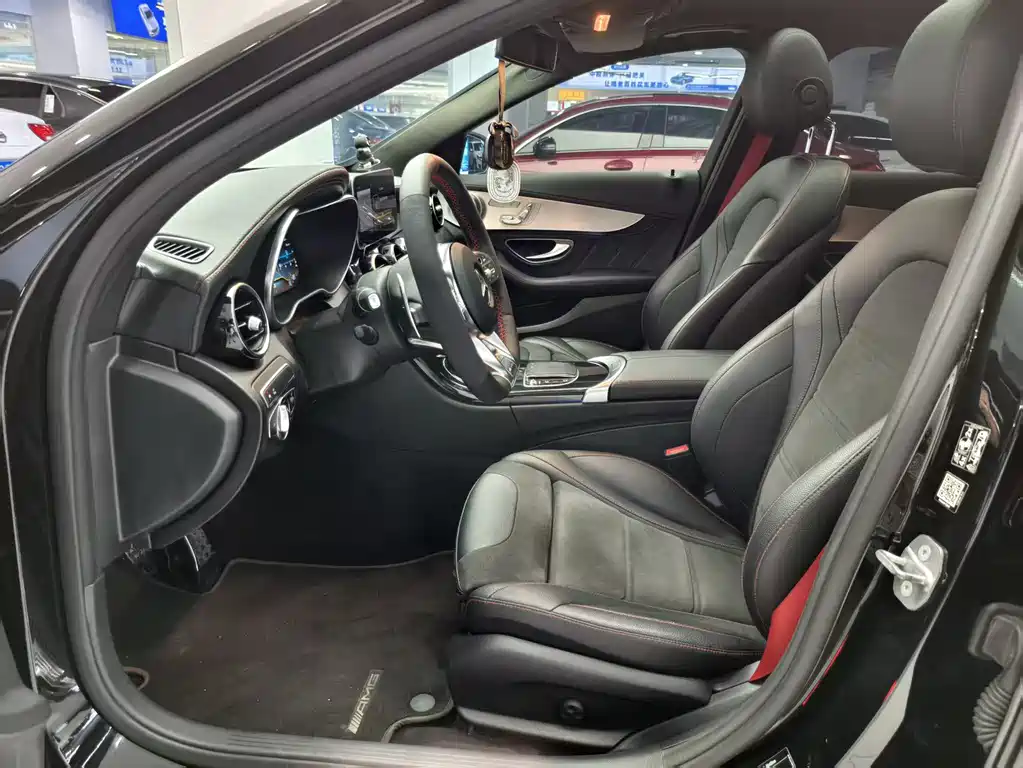 Mercedes-Benz C-Class AMG 2020 — фото 6