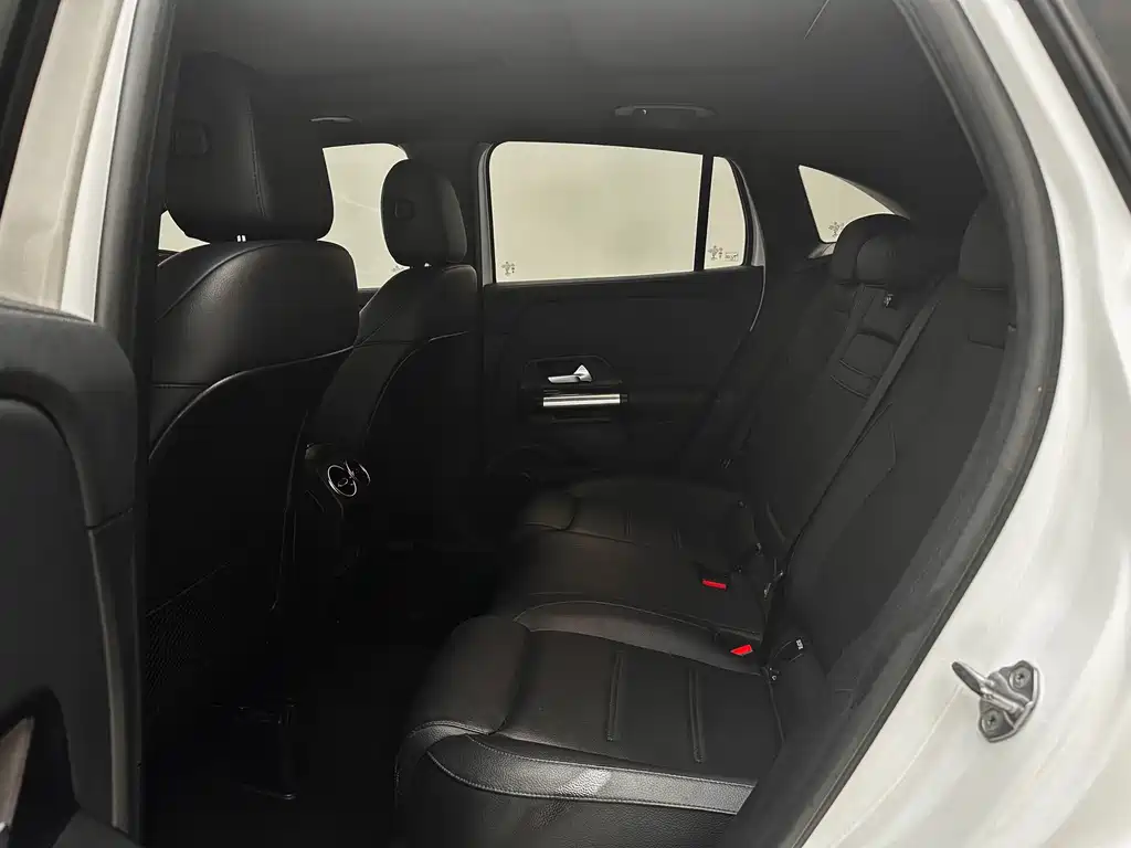 Mercedes-Benz GLA 2022 — фото 14