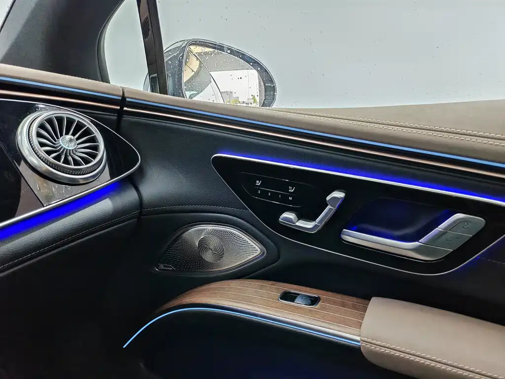 Mercedes-Benz EQS 2023 — фото 15