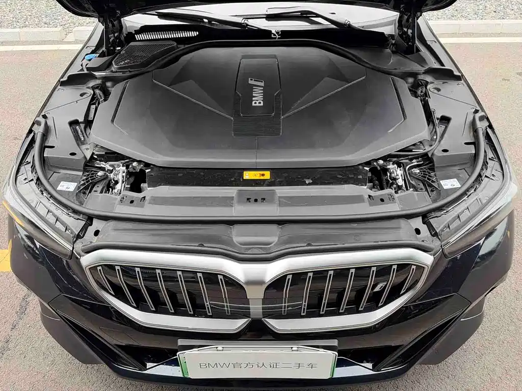 BMW i5 2025 — фото 11