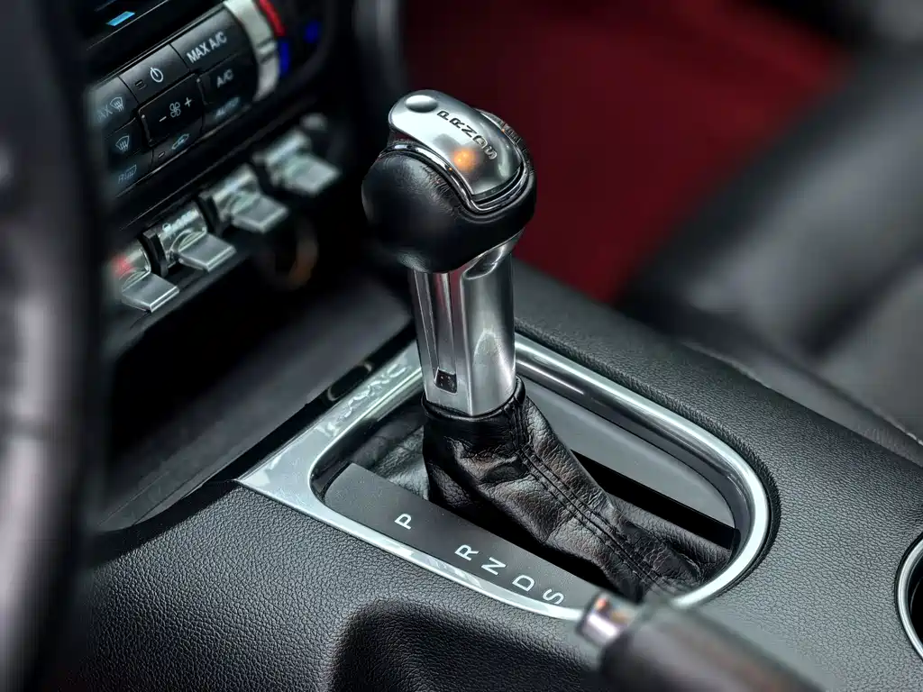 Ford Mustang 2019 — фото 16