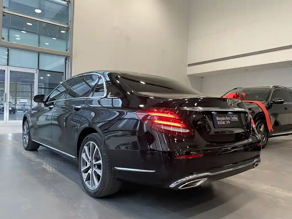Mercedes-Benz E-Class 2020 — фото 16