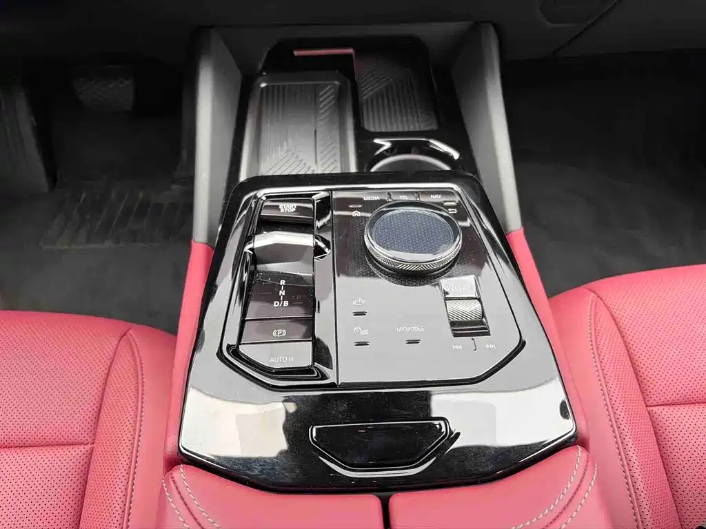 BMW i5 2025 — фото 17