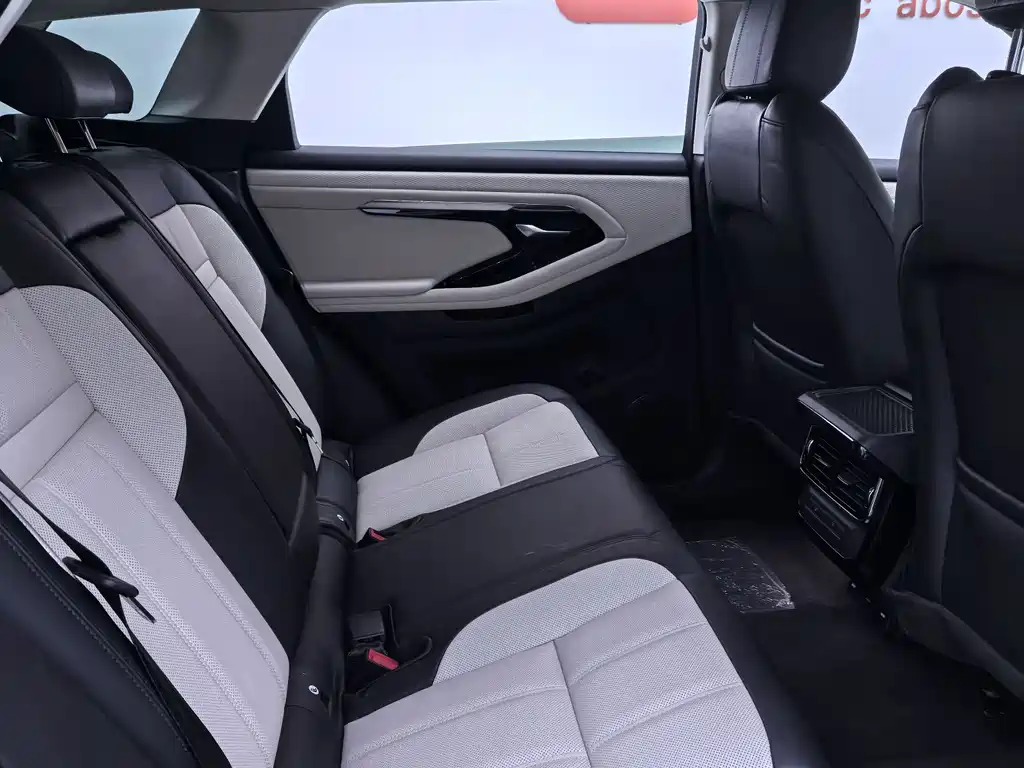 Land Rover Evoque 2021 — фото 11