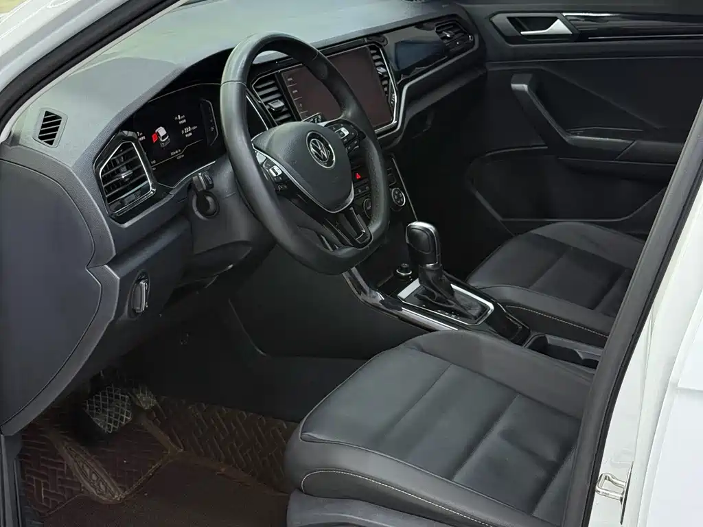 Volkswagen T-Roc 2023