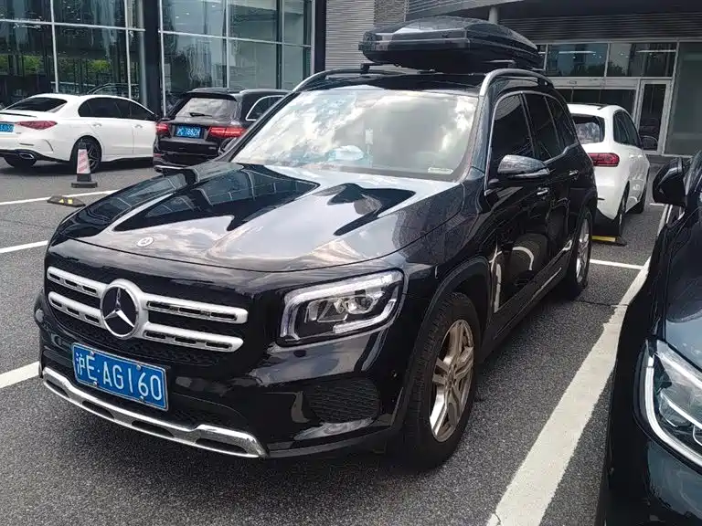 Mercedes-Benz GLB 2023
