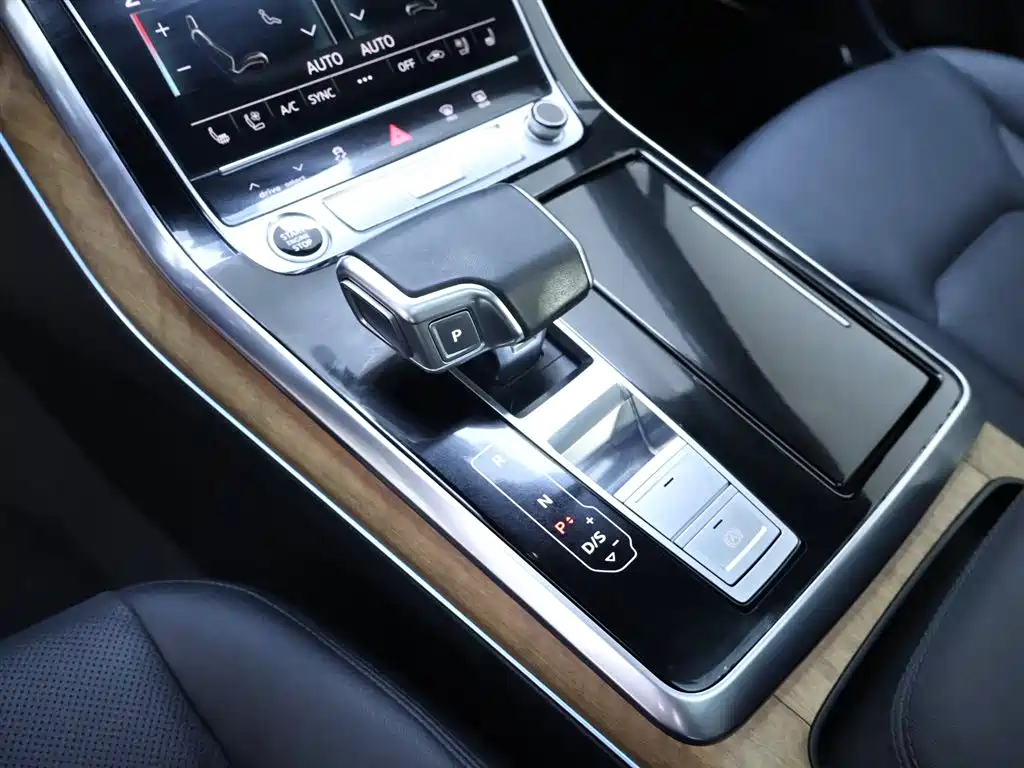 Audi Q7 2022 — фото 12