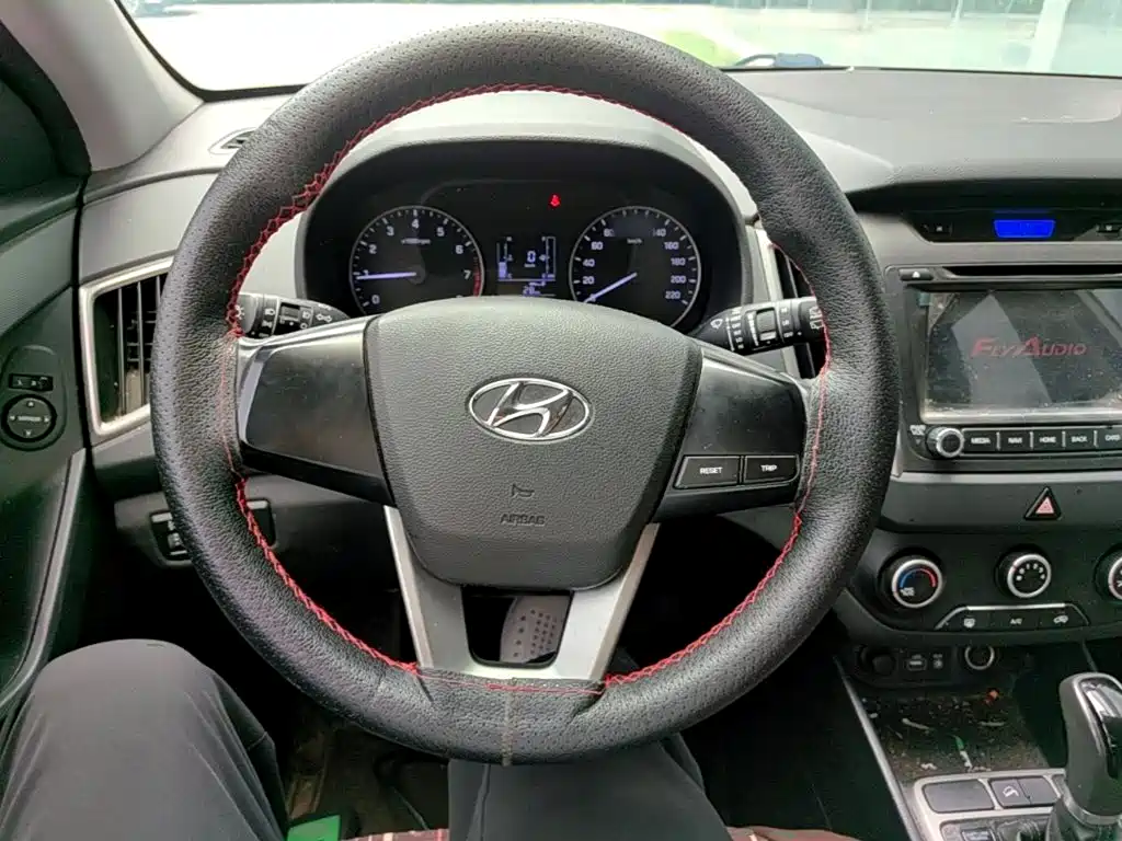 Hyundai ix25 2015 — фото 11