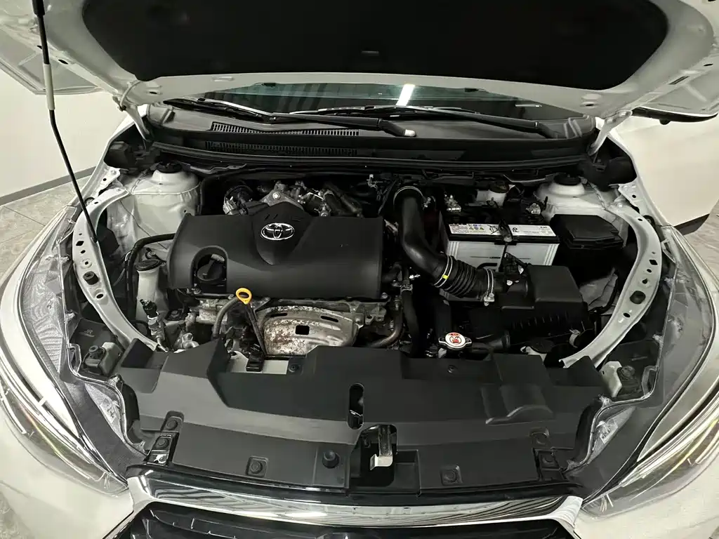 Toyota Yaris L 2022 — фото 17