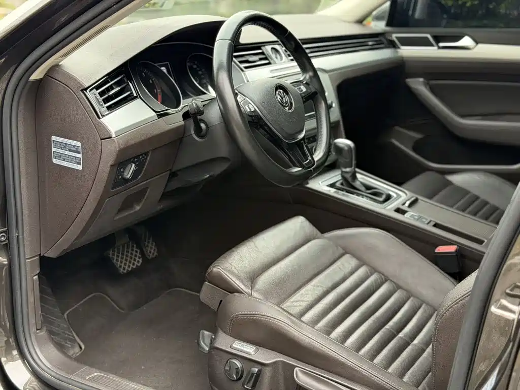 Volkswagen Viloran 2016
