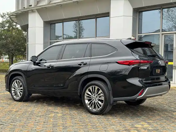 Toyota Highlander 2024