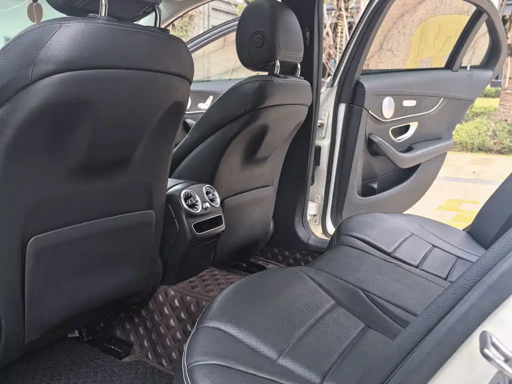 Mercedes-Benz C-Class 2020 — фото 10