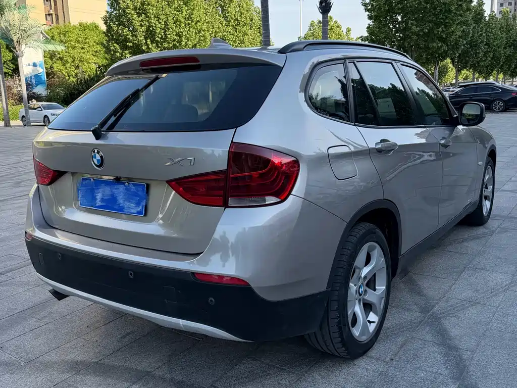 BMW X1 2012 — фото 6