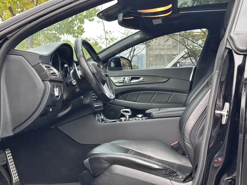 Mercedes-Benz CLS AMG 2013 — фото 10