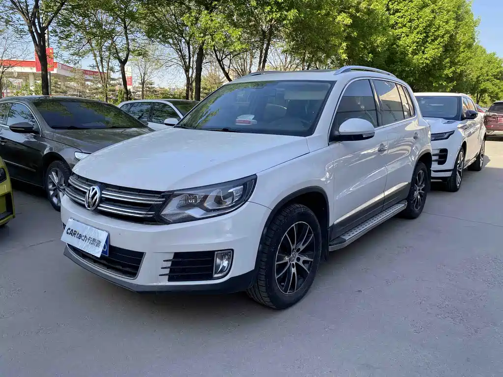 Volkswagen Tiguan 2015 — фото 1
