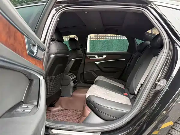 Audi A6L 2023