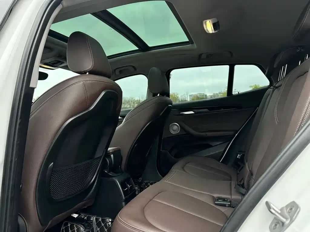 BMW X2 2023 — фото 10