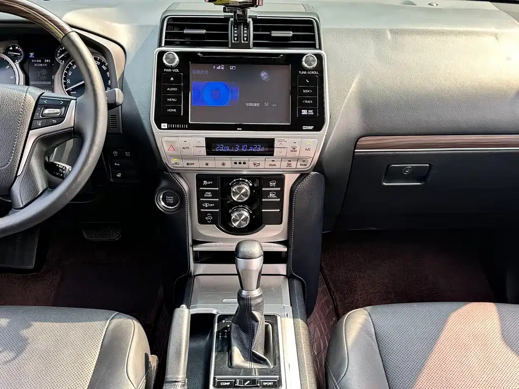 Toyota Prado 2018 — фото 6