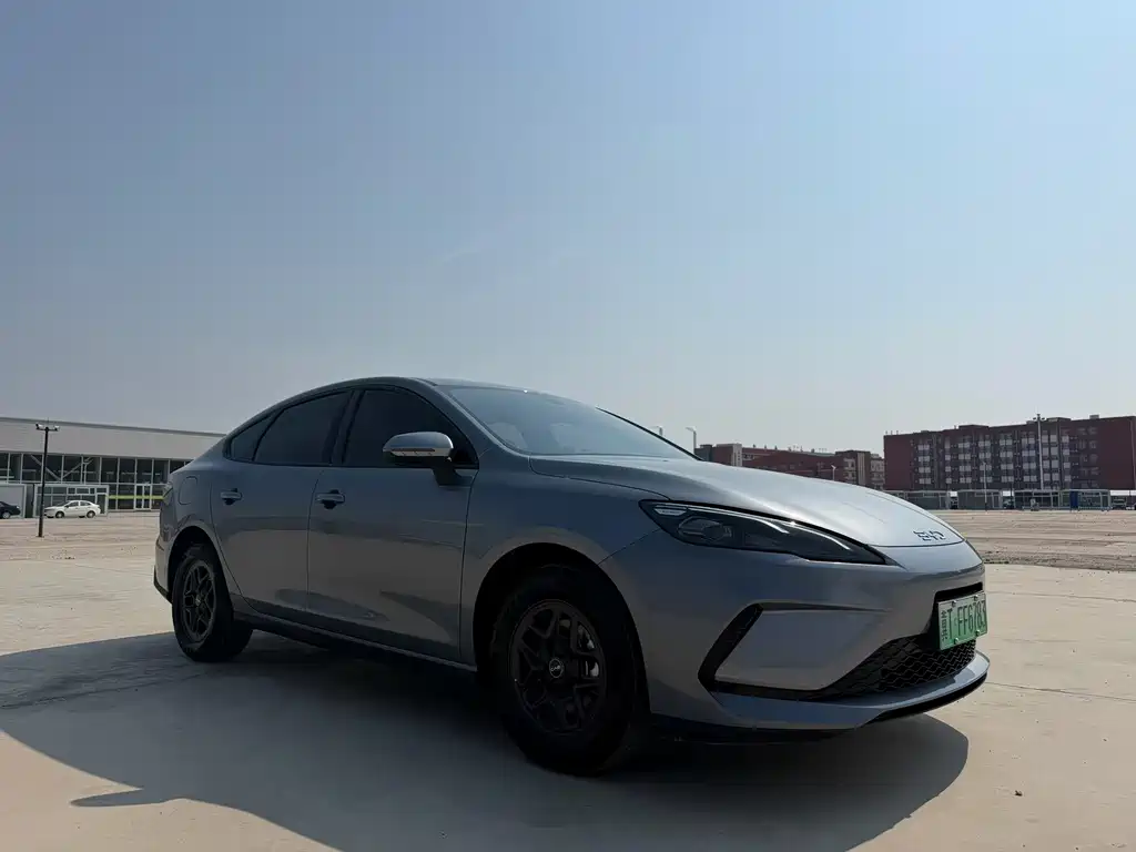 BYD Seal 05 DM-i 2025 — фото 3